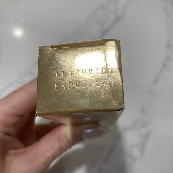 Sand B 40 YSL All Hours Foundation clearance sale - Picture 3 of 4